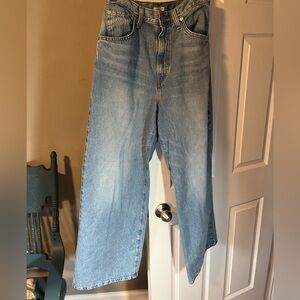 Levi’s cinch baggy jeans